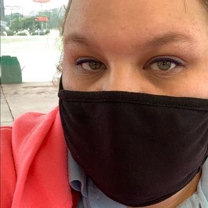 Meet your Posher, Mandy